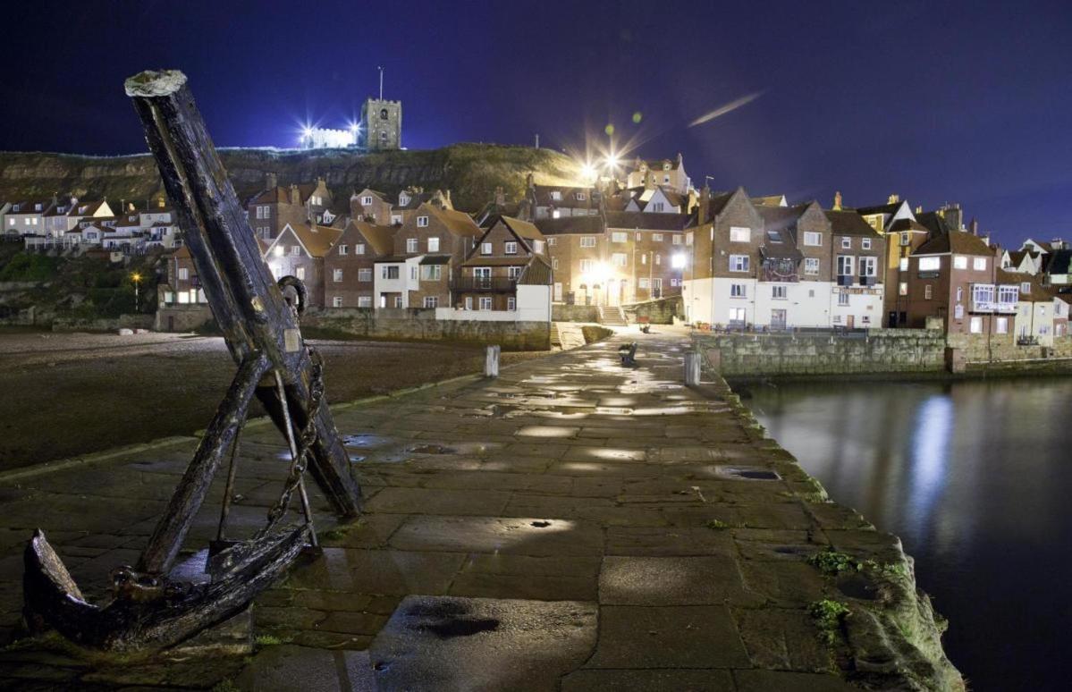 Frasers Of Whitby Exteriör bild